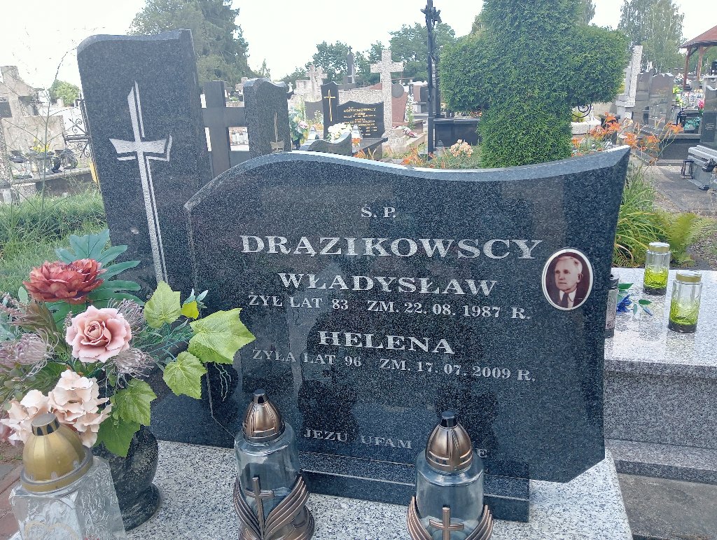 Grób Władysław Drazikowski